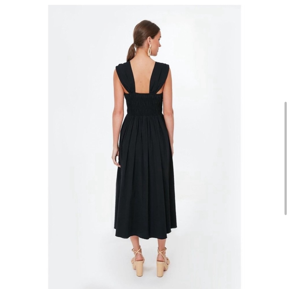 Pomander Place by Tuckernuck Black Noah Smocked Midi Dress sz M